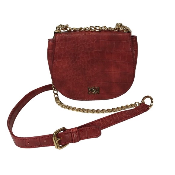 BEBE Small Red Faux Croc Leather Gold Chain CROSSBODY PURSE BAG Adjustable Strap - Picture 1 of 10